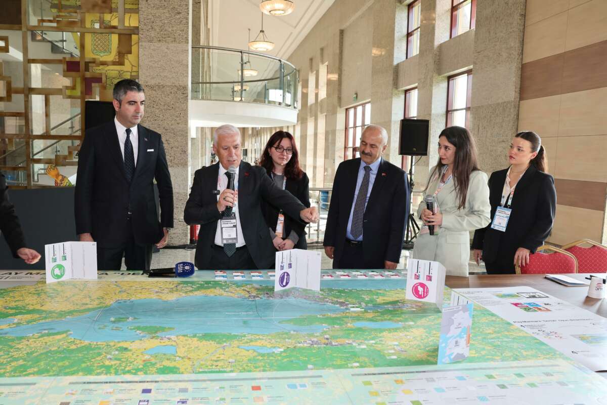 Denizden çıkan atıklar Marmara Forum’da sergilendi 2 Ekim 2025