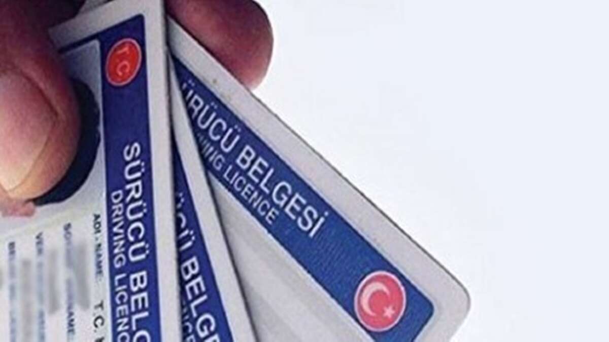 Eski Tip Ehliyetler 1 Kasım’da geçersiz olacak