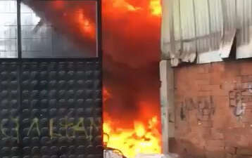 Geri dönüşüm atölyesi ateş topuna döndü