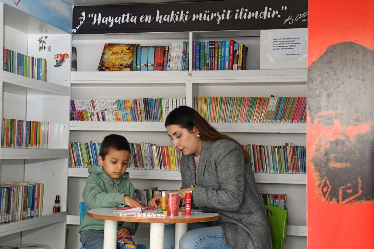 Gezici Kütüphaneden Çocuklara Özel Bayram Turu