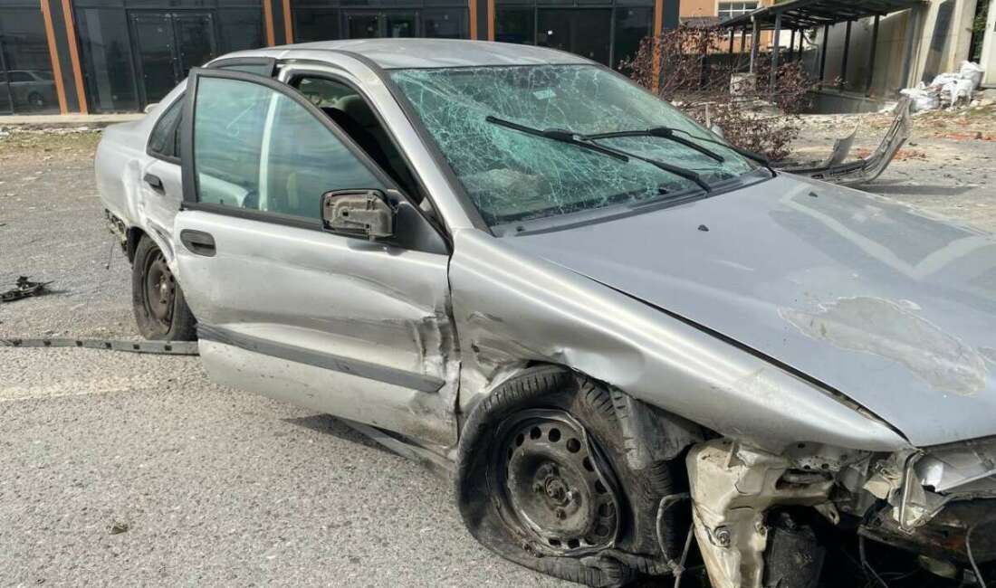 Hurdaya dönen otomobilden yaralı kurtuldu Bursa’nın Mudanya ilçesinde sürücüsünün