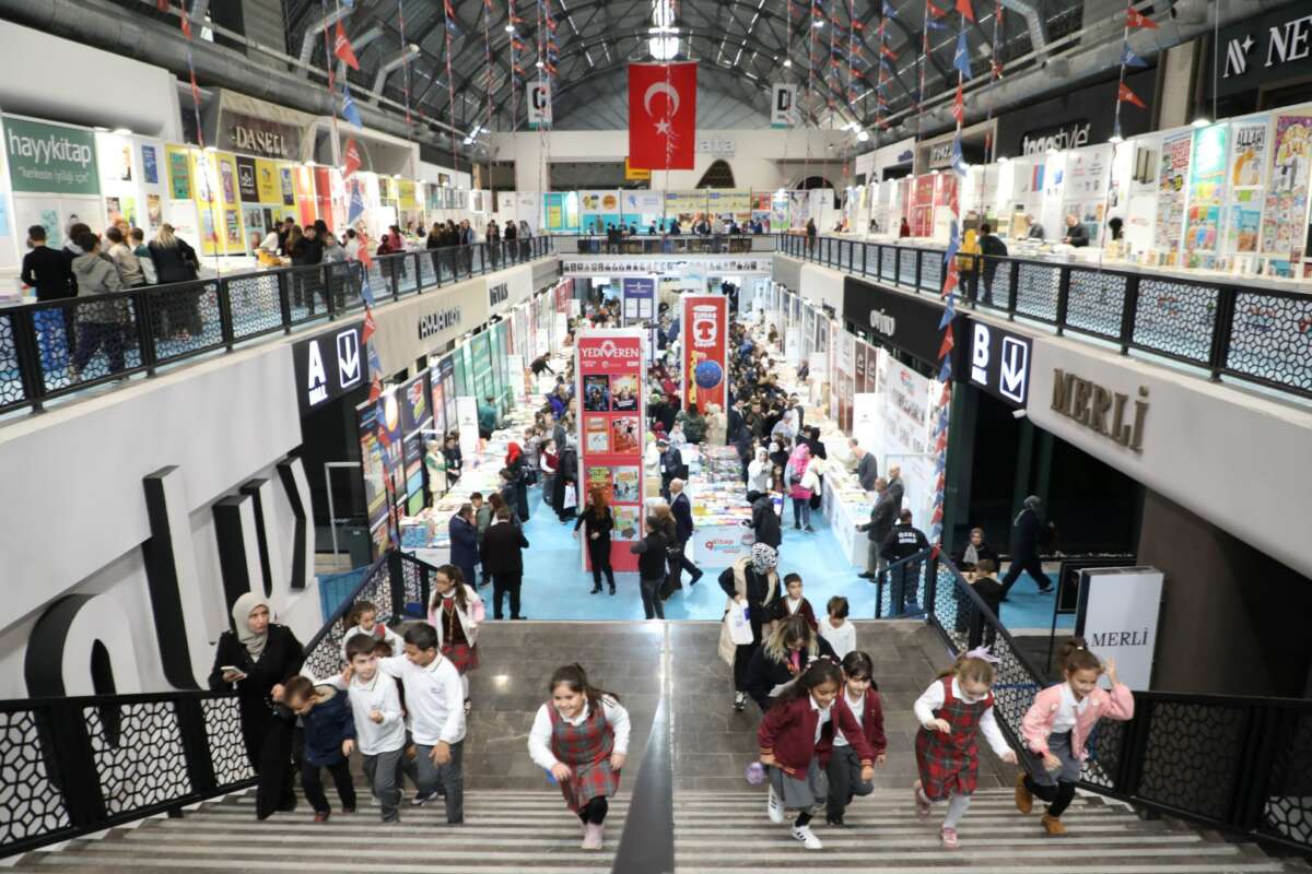 İnegöl 9. Kitap Günleri başladı