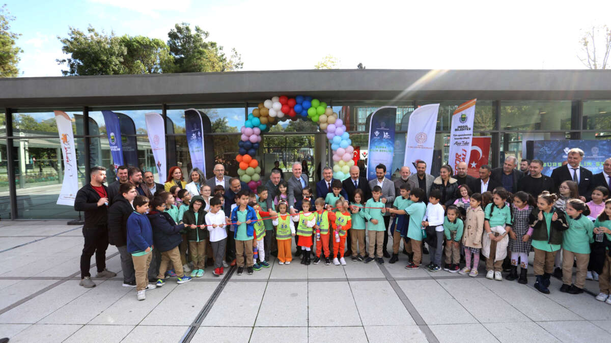 İnegöl’de Bilim Şöleni başladı