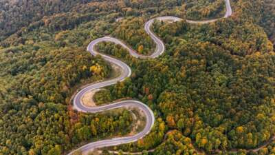 İnegöl’de sonbaharın renk cümbüşü başladı