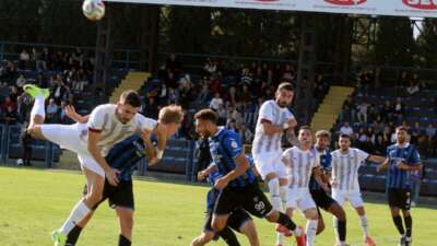 Karacabey Belediyespor evinde farklı mağlup: 0-3