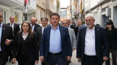 Başkan Erkan Aydın’dan Altınova Mahallesi’ne ziyaret