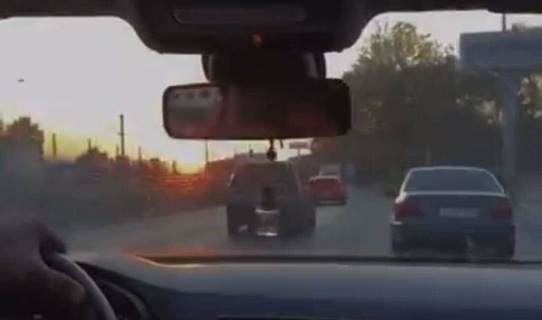 Makas atarak trafiği tehlikeye attı, o anları kayda aldırıp paylaştı Bursa'da bir sürücü, yoğun