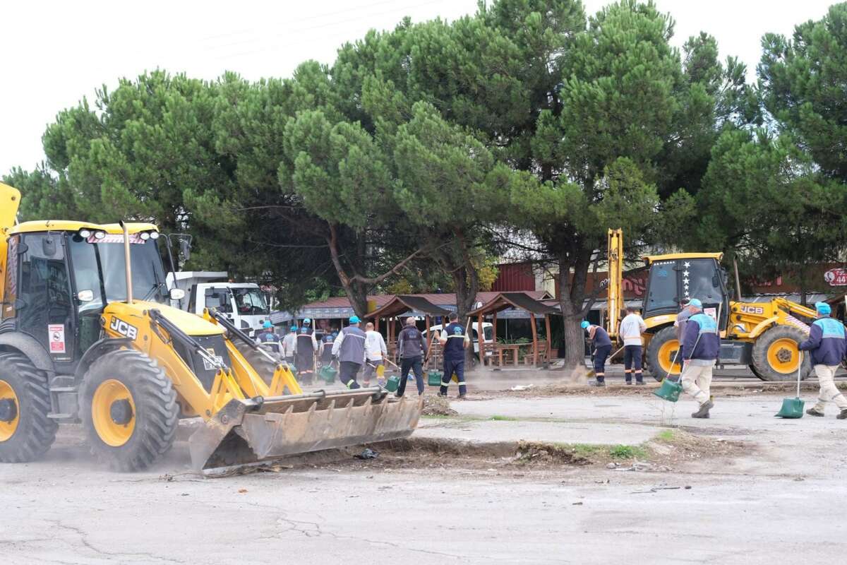 Nilüfer Belediyesi’nden Beşevler Sanayi Sitesi’nde kapsamlı temizlik