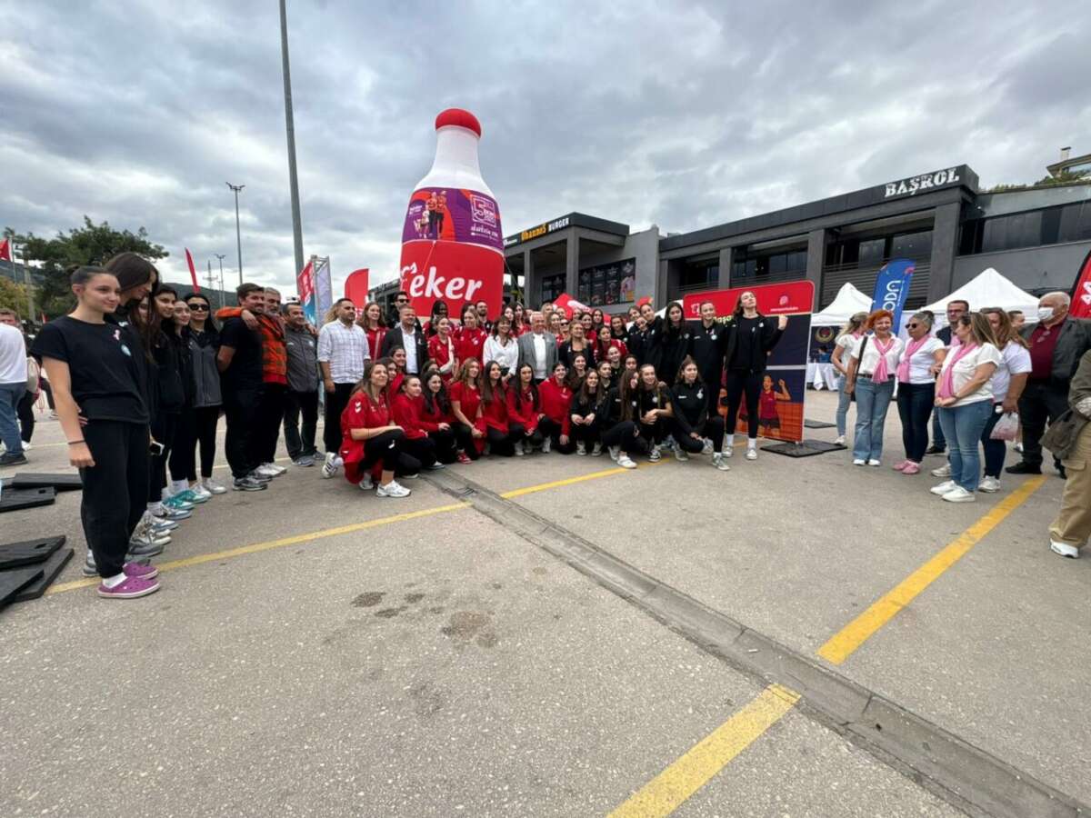 Nilüfer Belediyespor Eker, taraftarıyla buluştu