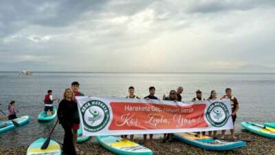 Öğrenciler suda dengede durmayı öğrendiler