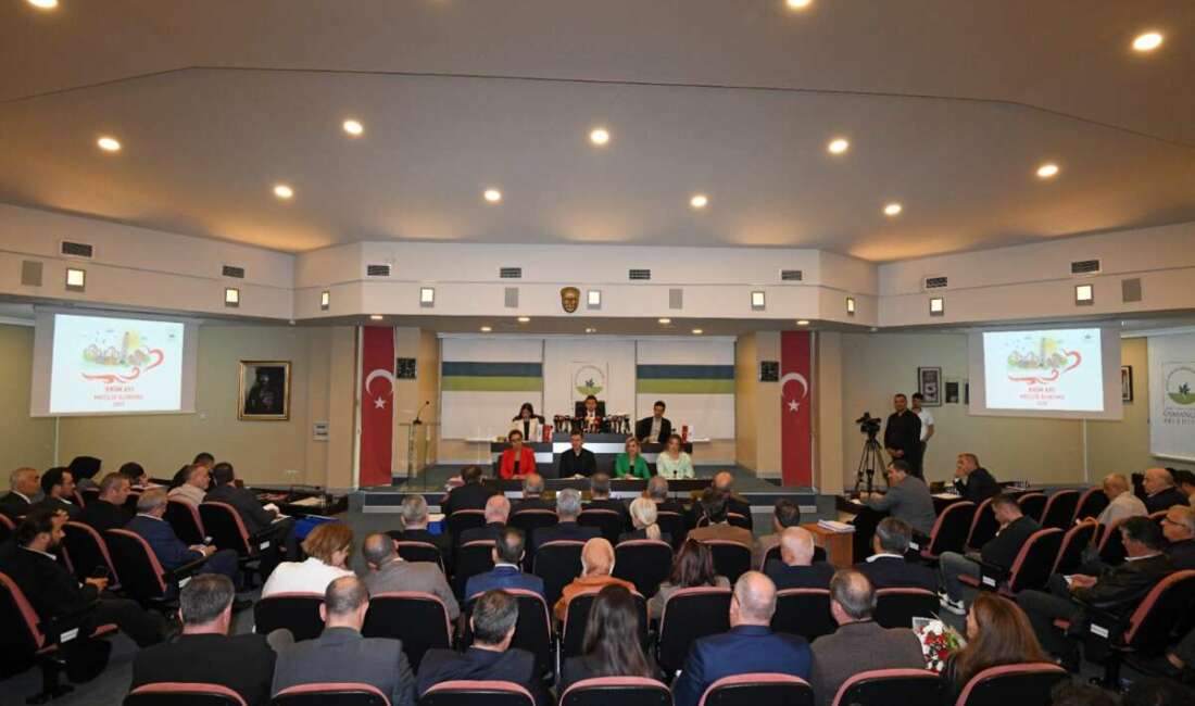 Başkan Aydın’dan dikkat çeken uyarı: “Kuraklık Bursa’yı zorluyor” Osmangazi Belediye Meclisi’nin Ekim