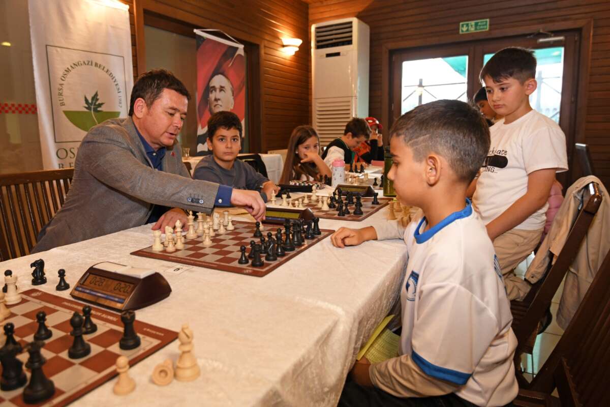 Osmangazi’de Cumhuriyet ruhu satranç turnuvasıyla canlandı