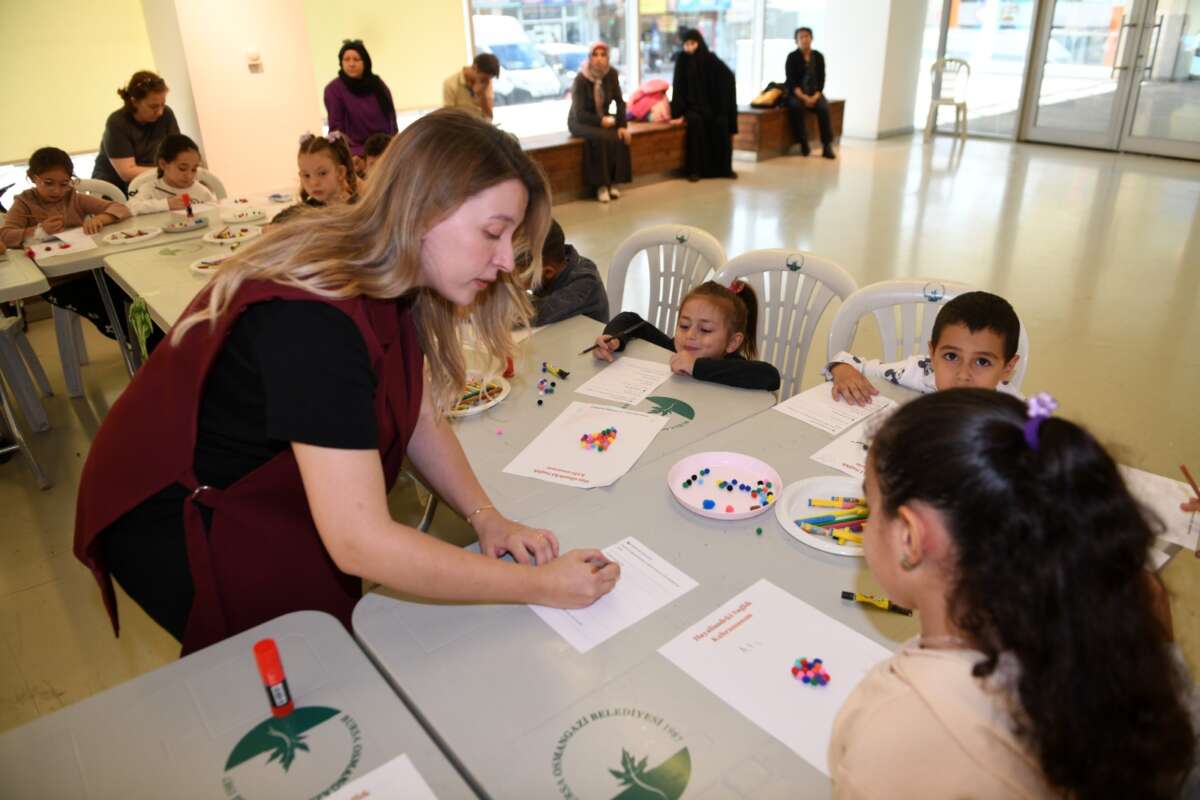 Osmangazi’de minikler oyunla sağlıklı beslenmeyi keşfediyor