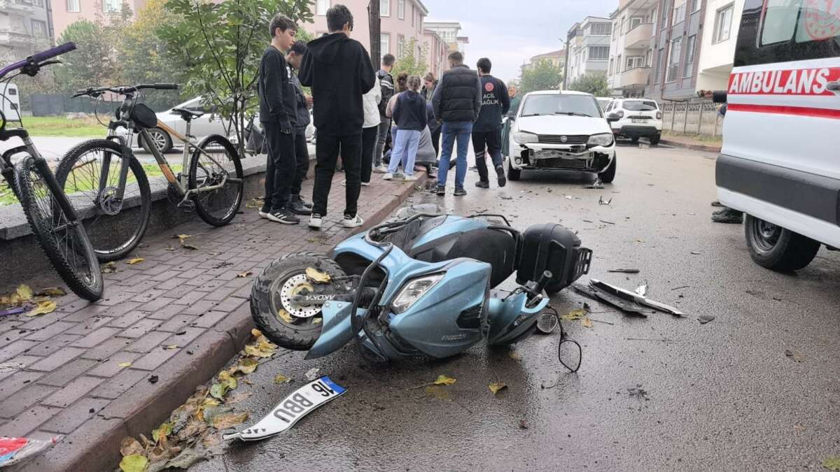 Otomobil ile çarpışan motosikletli yaralandı