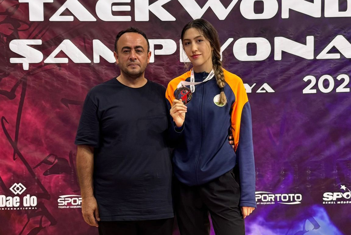 Osmangazili Taekwondocudan Bronz Madalya
