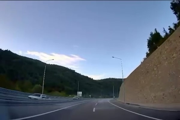 Bursa'nın Doğancı Tüneli'nden çıkan