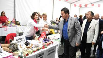 Üreten kadınlar Cumhuriyet için bir araya geldi