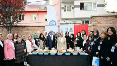 Bakan Göktaş, Yıldırım’da sanat ve zanaat merkezini açtı