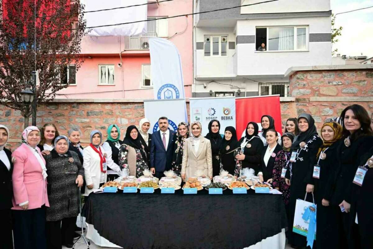 Bakan Göktaş, Yıldırım’da sanat ve zanaat merkezini açtı