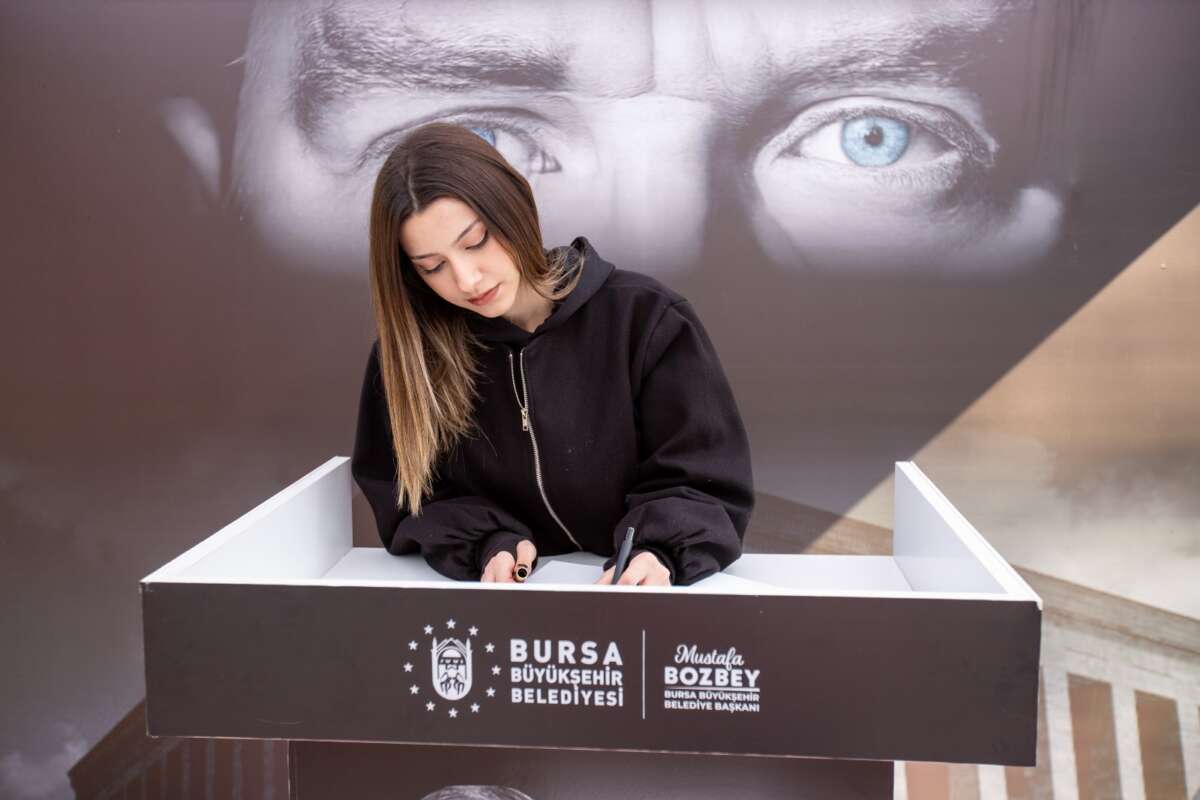 Bursa’da Ata’ya özlem satırlara dökülüyor