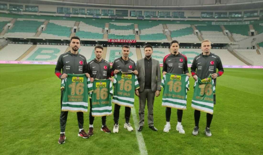 A Millî Takım Bursa’da! Başkan Çelik’ten Millilere Sürpriz Bursaspor Hediyesi A Millî Takım, Bulgaristan