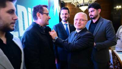 AK Parti Bursa’ya rekor yeni üye katılımı