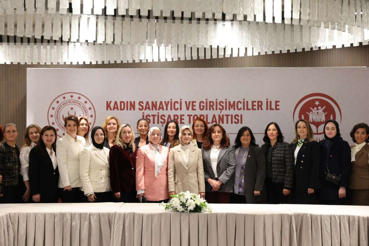 Bakan Göktaş, Bursa’da kadın sanayici ve girişimcilerle buluştu