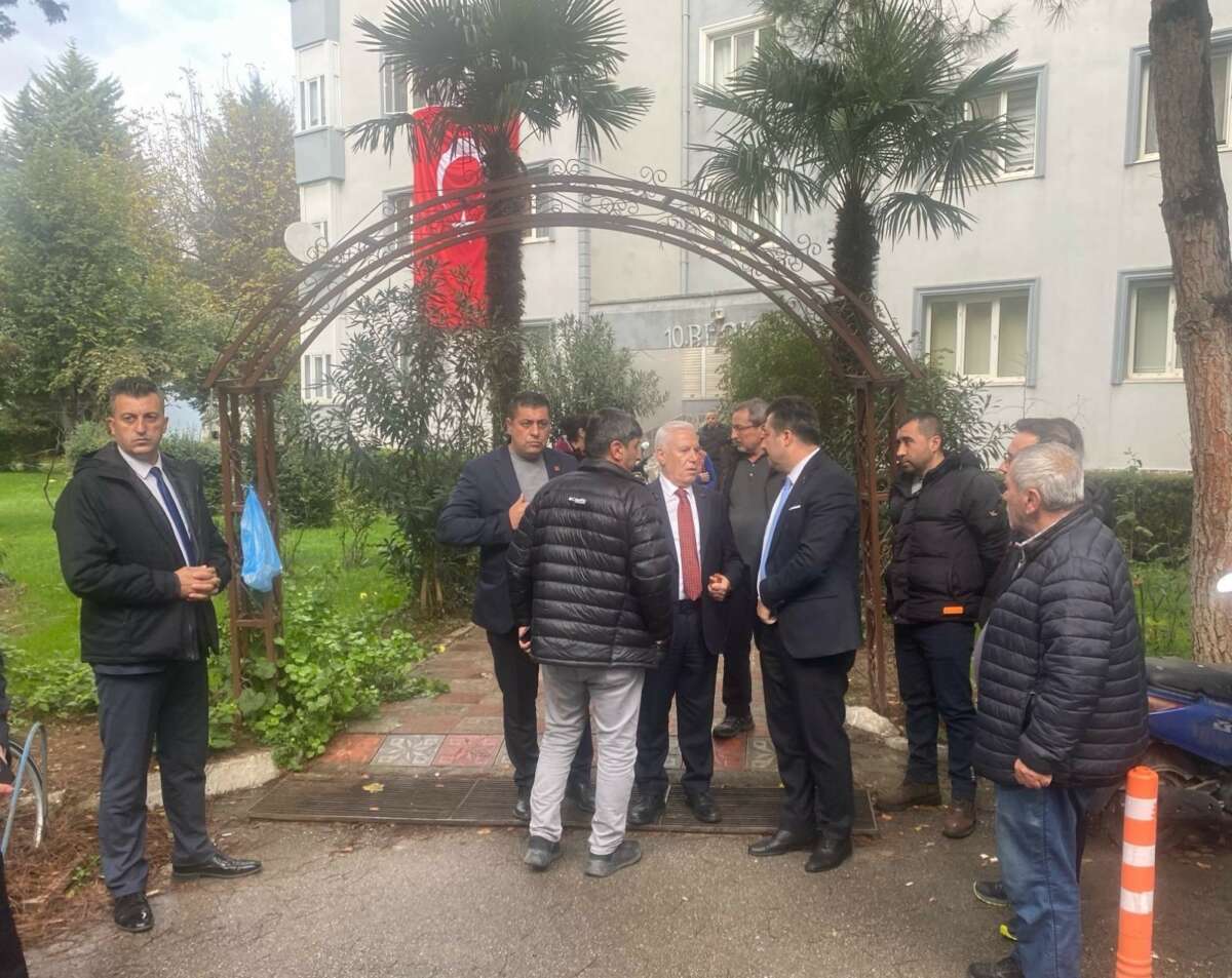 Başkan Bozbey’den şehit binbaşının ailesine taziye ziyareti