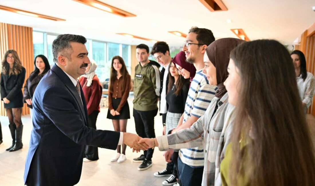 Başkan Yılmaz gençlerle buluştu