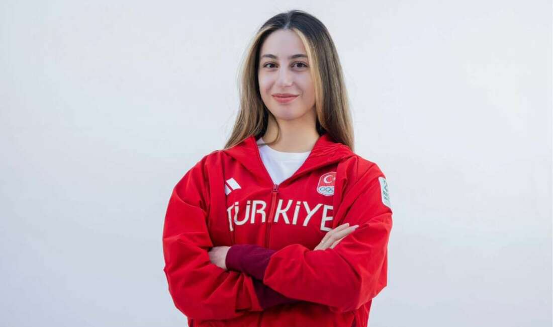 Bursa Büyükşehir Belediyespor’lu Özge Yılmaz’dan gümüş madalya Bursa Büyükşehir Belediyesporlu Özge Yılmaz'ın