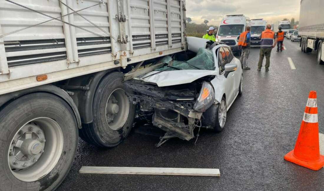 Bursa İnegöl’de otomobil tırın altına girdi: 4 yaralı Bursa'nın İnegöl ilçesinde meydana