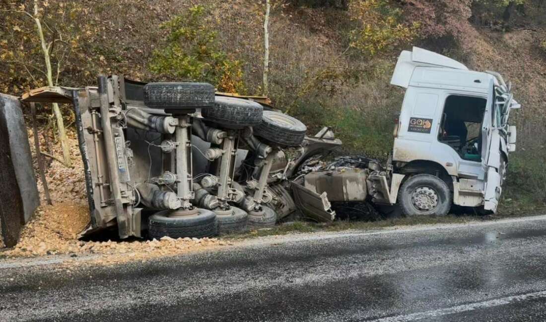 Bursa’da 50 metre arayla iki kaza: Aynı aileden 3 kişi yaralandı Bursa-Orhaneli Yolu üzerinde meydana