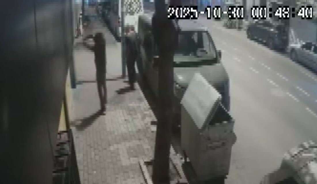 Bursa’da “Müsaade isteyip iş yerini kurşunladı”: O anlar kamerada Bursa’da maskeli bir saldırgan,