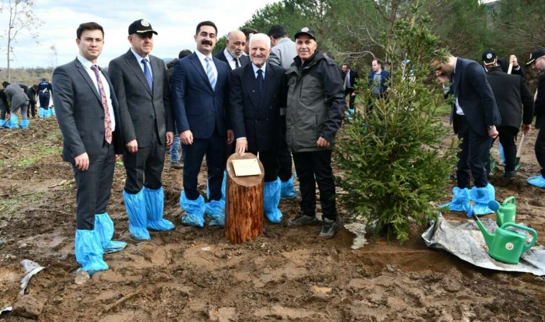 Bursa’da Şehit Savcı Mehmet Selim Kiraz anısına hatıra ormanı kuruldu Bursa’nın Karacabey ilçesinde 11