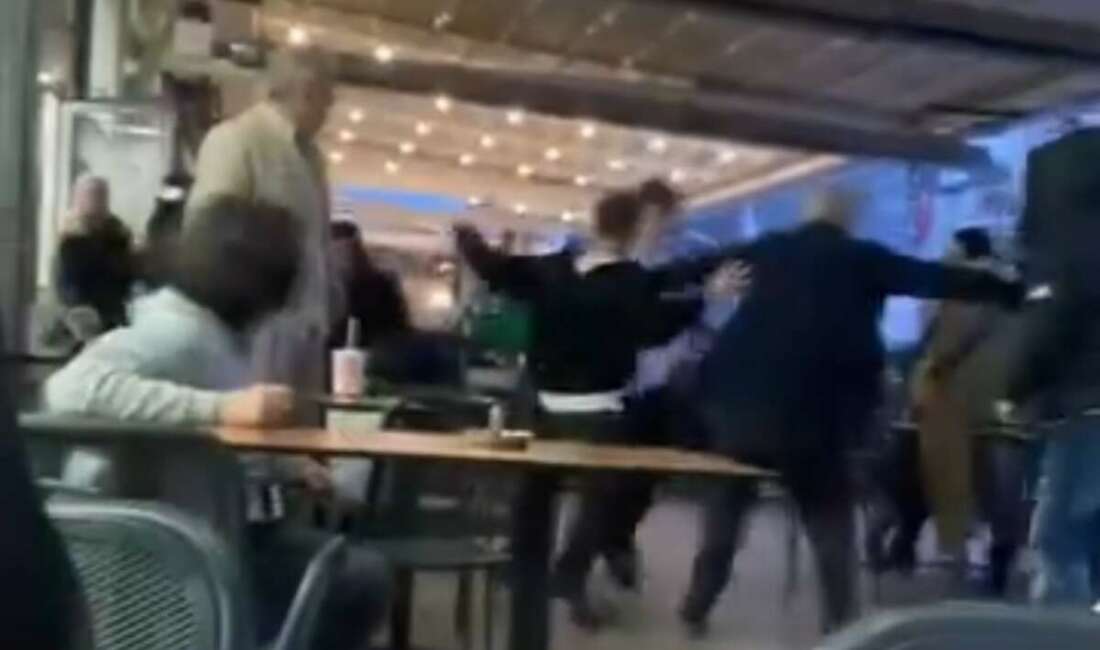 Bursa’da gençlerin meydan muhaberesi kamerada Bursa'da gençler arasında çıkan