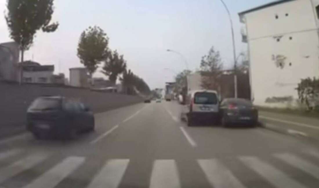 Bursa’da kazalar araç kamerasına yansıdı Bursa'da aşırı hız ve