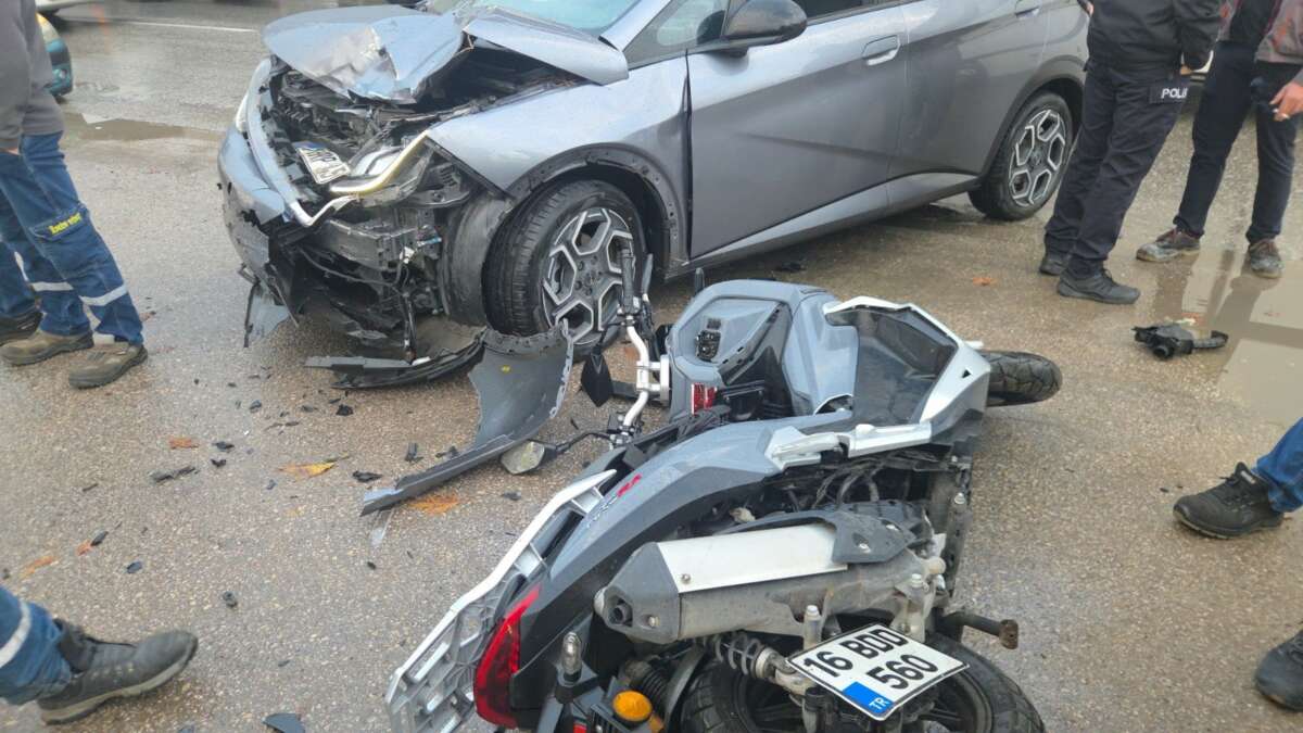 Bursa’da motosiklet kazası : 2 yaralı