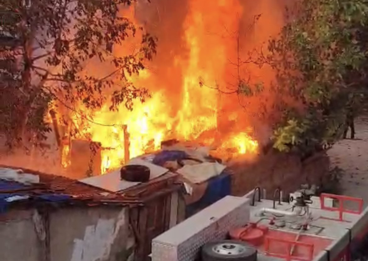 Bursa’da müstakil evin bahçesinde çıkan yangın korkuttu