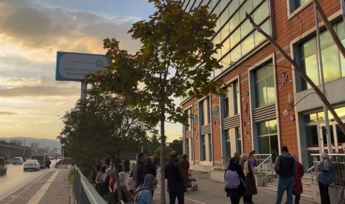 Bursa'da bir okulda satılan