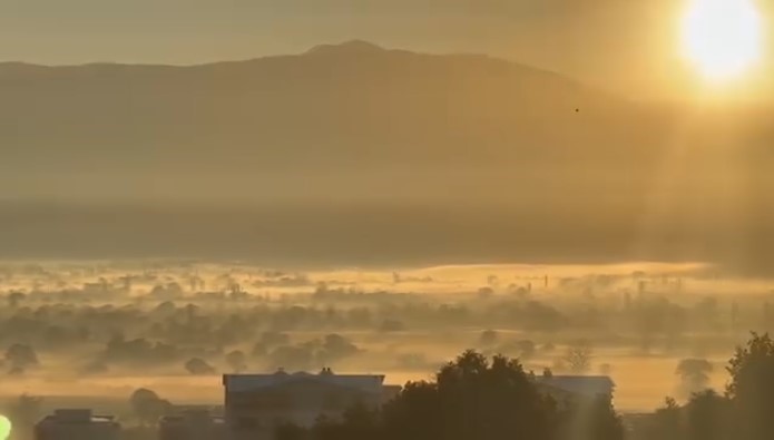 Bursa'da sisli havada ortaya