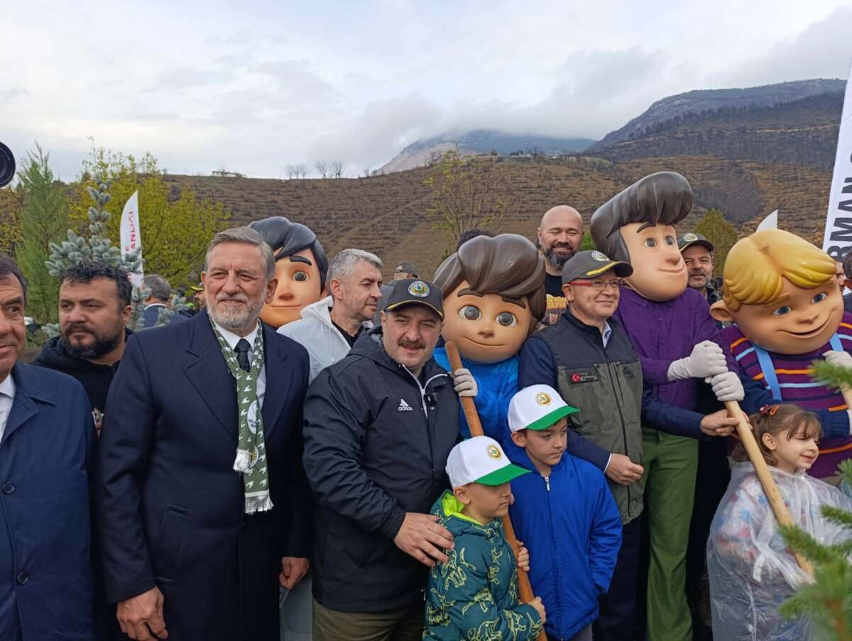 Bursa’da yanan ormanlar Milli Ağaçlandırma Günü’nde yeniden yeşeriyor