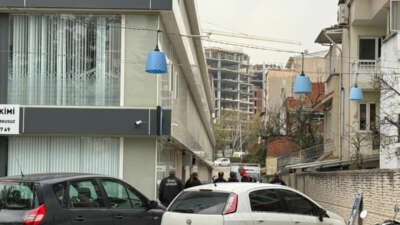 Bursa’da ‘koku’ paniği: İş merkezi tahliye edildi