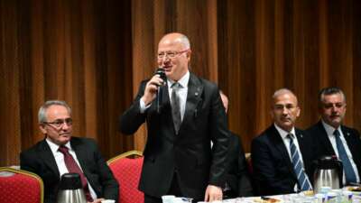 Davut Gürkan’dan Okulunda Öğretmenler Günü ziyareti