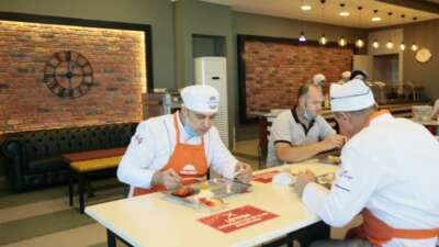 Endüstriyel yemekte ucuzluk yarışı, toplum sağlığını tehdit ediyor