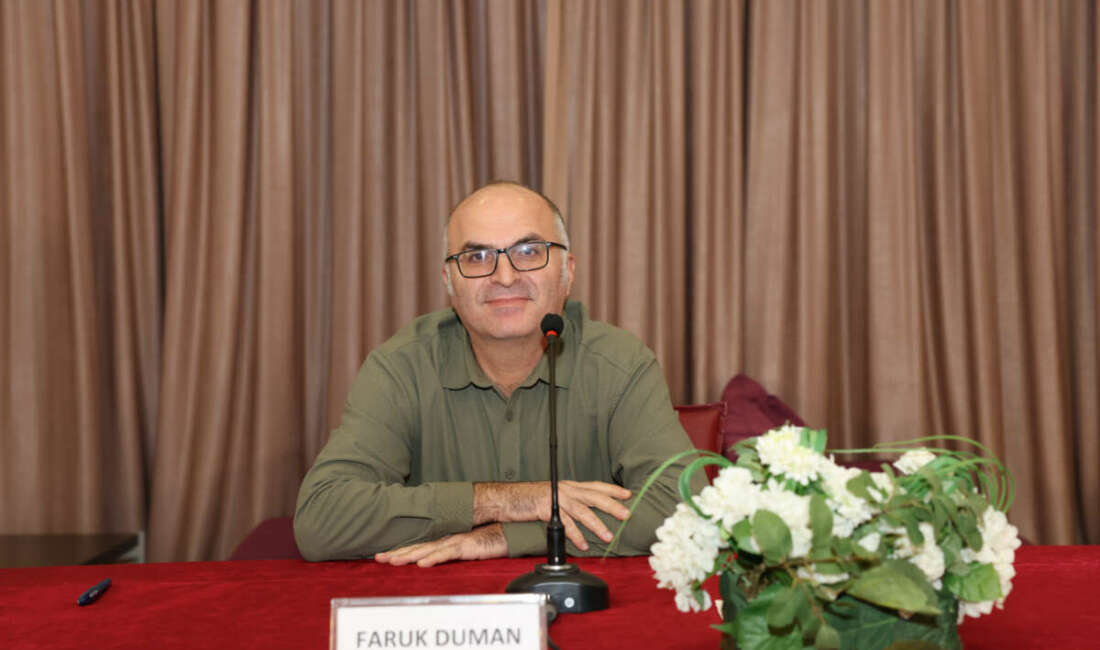 Faruk Duman Nilüfer’de okurlarıyla buluştu Nilüfer Belediyesi tarafından düzenlenen