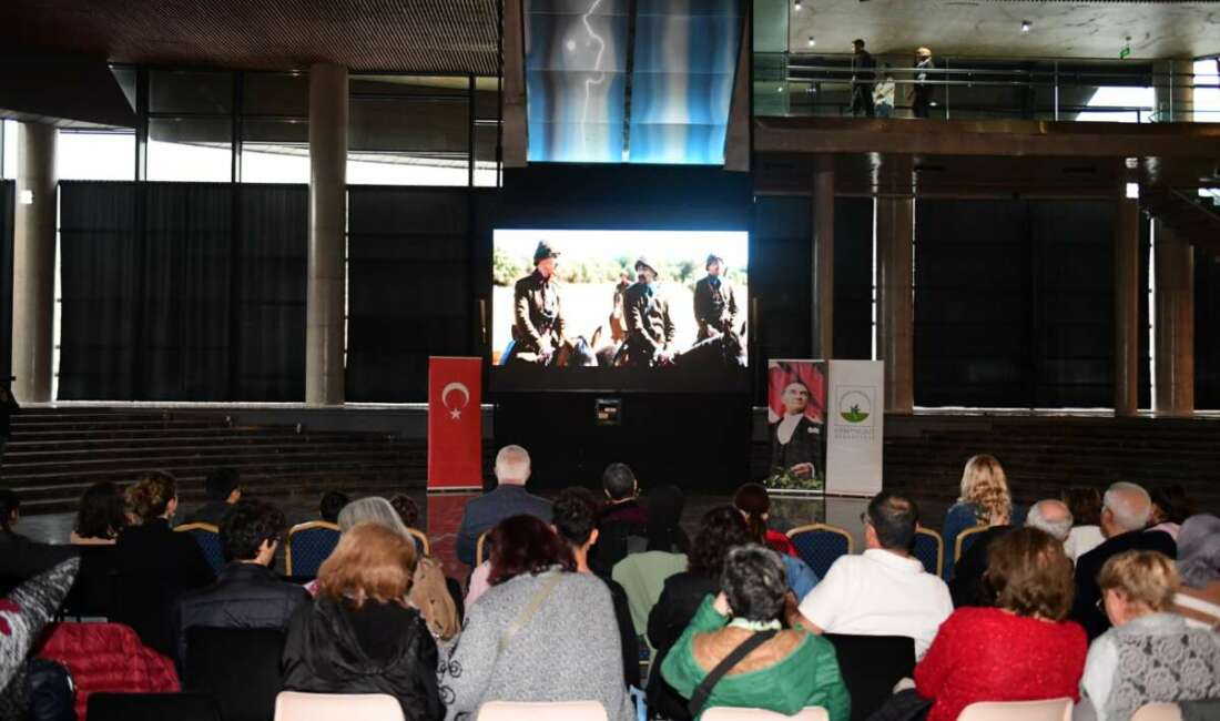 Osmangazi Belediyesi ‘Atatürk 2’ Filmini Bursalılarla Buluşturdu Osmangazi Belediyesi tarafından Cumhuriyetimizin