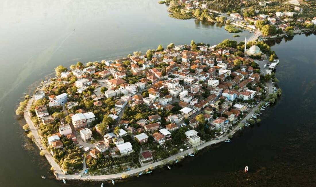 Gölyazı dünyanın “dijital billboard”unda Gölyazı’nın gün doğumundan gün