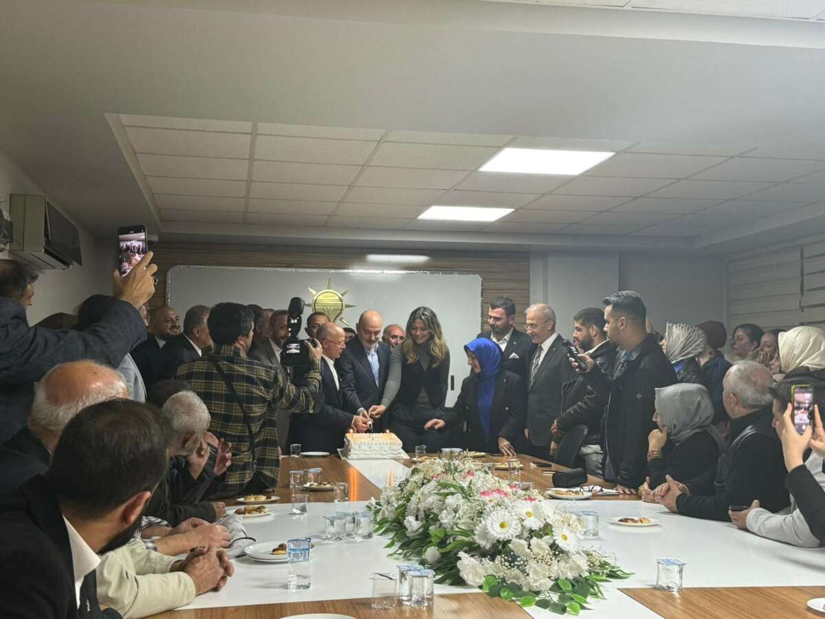 Gemlik’te AK Parti’ye 800 yeni üye katıldı