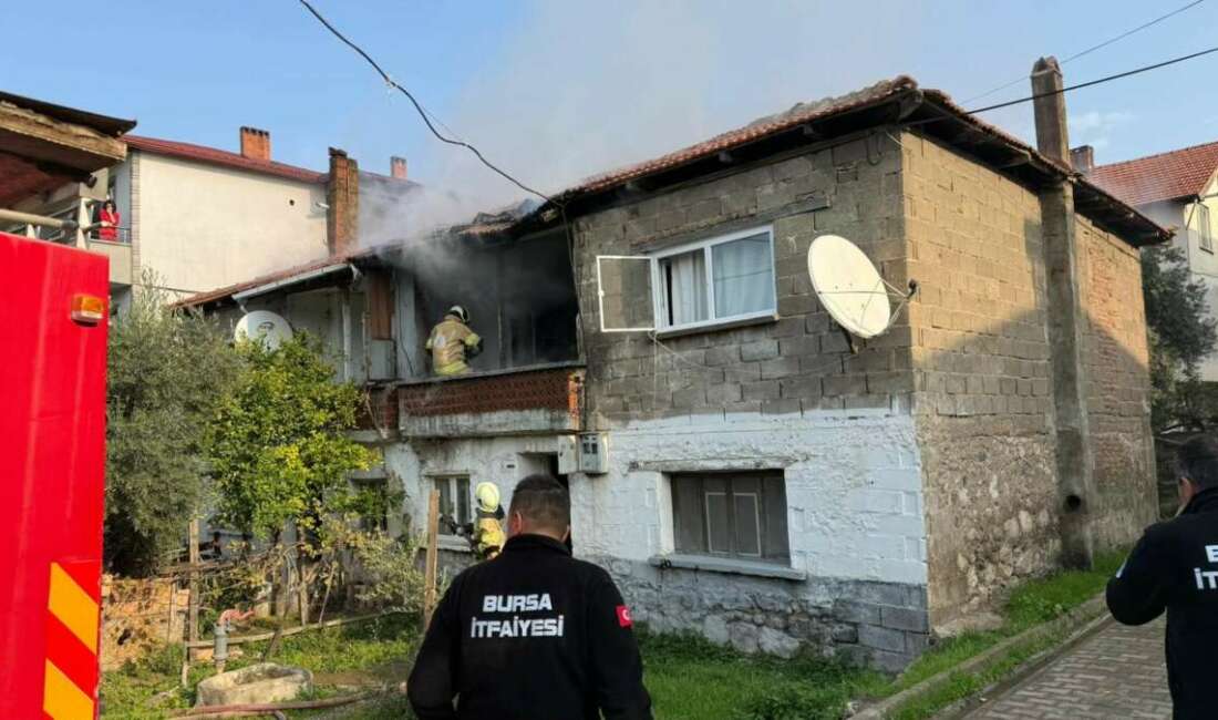 İki katlı evde yangın paniği mahalleyi sardı Bursa'nın İznik ilçesinde sabah