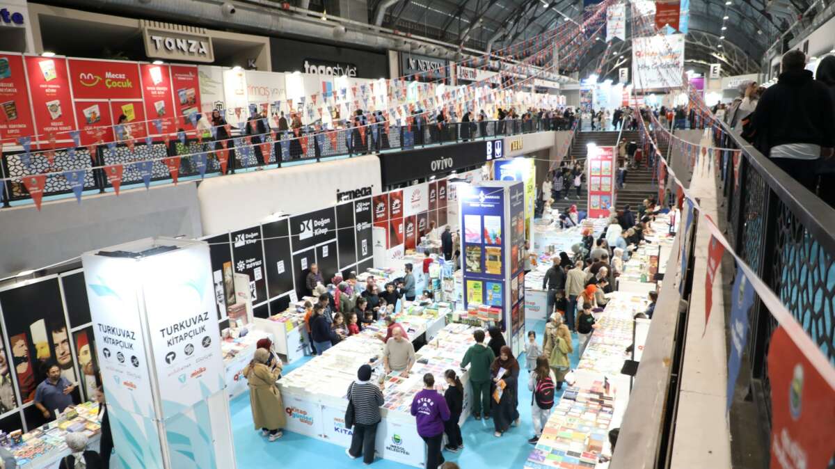 İnegöl Kitap Günleri hafta sonu 12 muhteşem yazarı konuk edecek